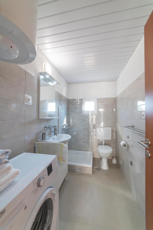 Holiday Home Sego With Private Pool Veliki Brocanac ภายนอก รูปภาพ