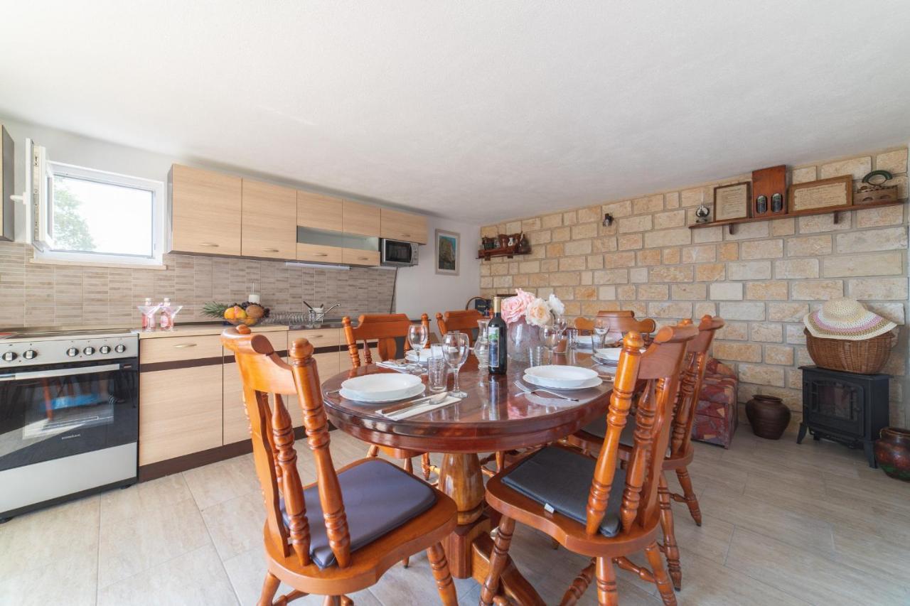 Holiday Home Sego With Private Pool Veliki Brocanac ภายนอก รูปภาพ