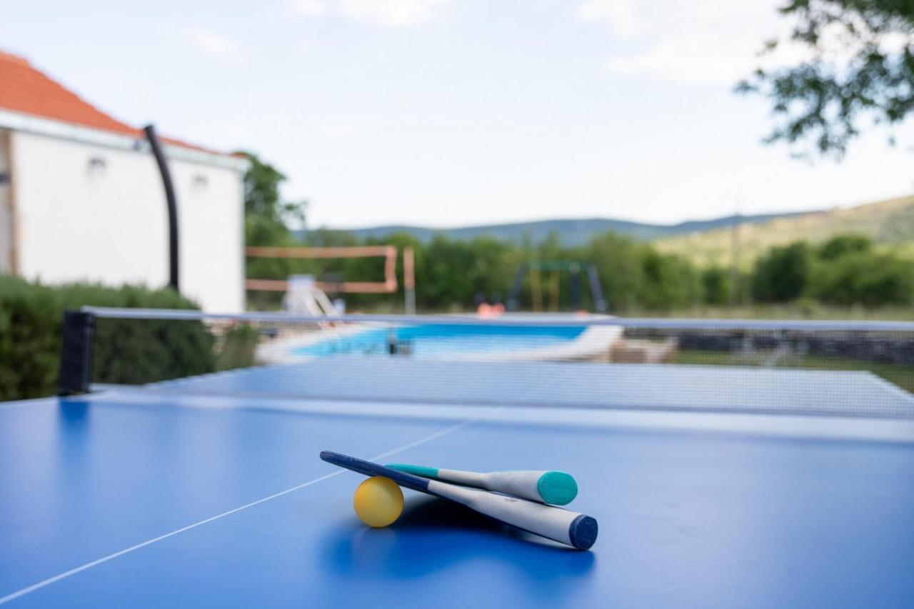 Holiday Home Sego With Private Pool Veliki Brocanac ภายนอก รูปภาพ