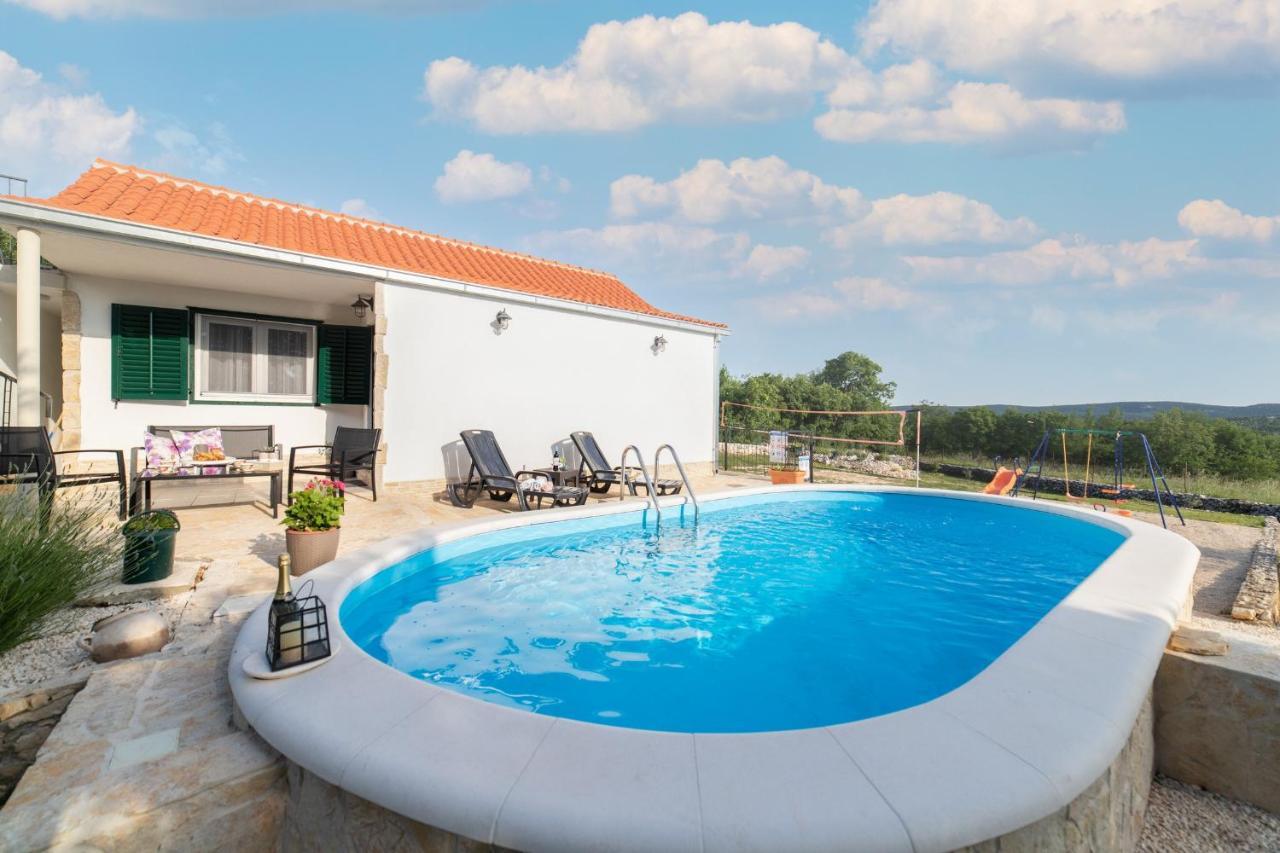 Holiday Home Sego With Private Pool Veliki Brocanac ภายนอก รูปภาพ