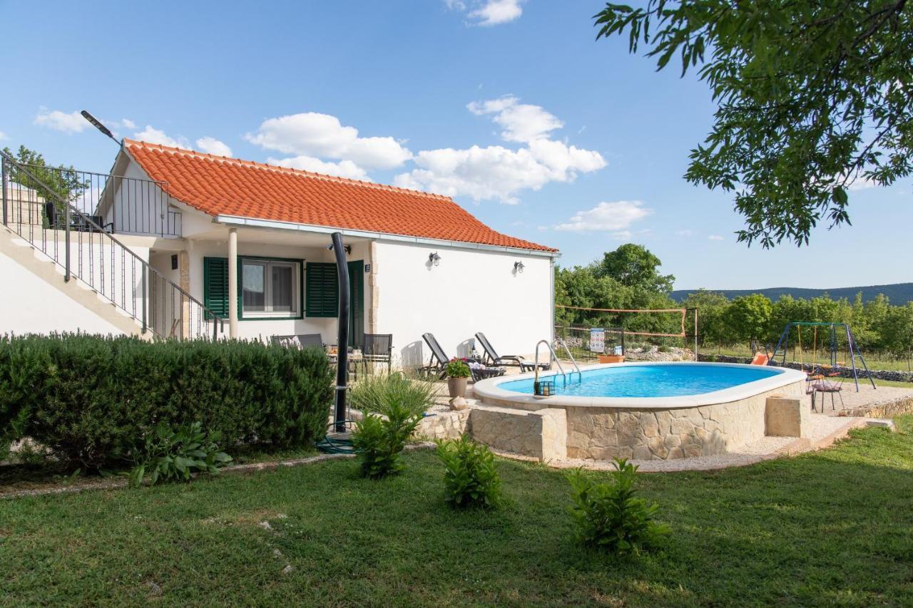 Holiday Home Sego With Private Pool Veliki Brocanac ภายนอก รูปภาพ