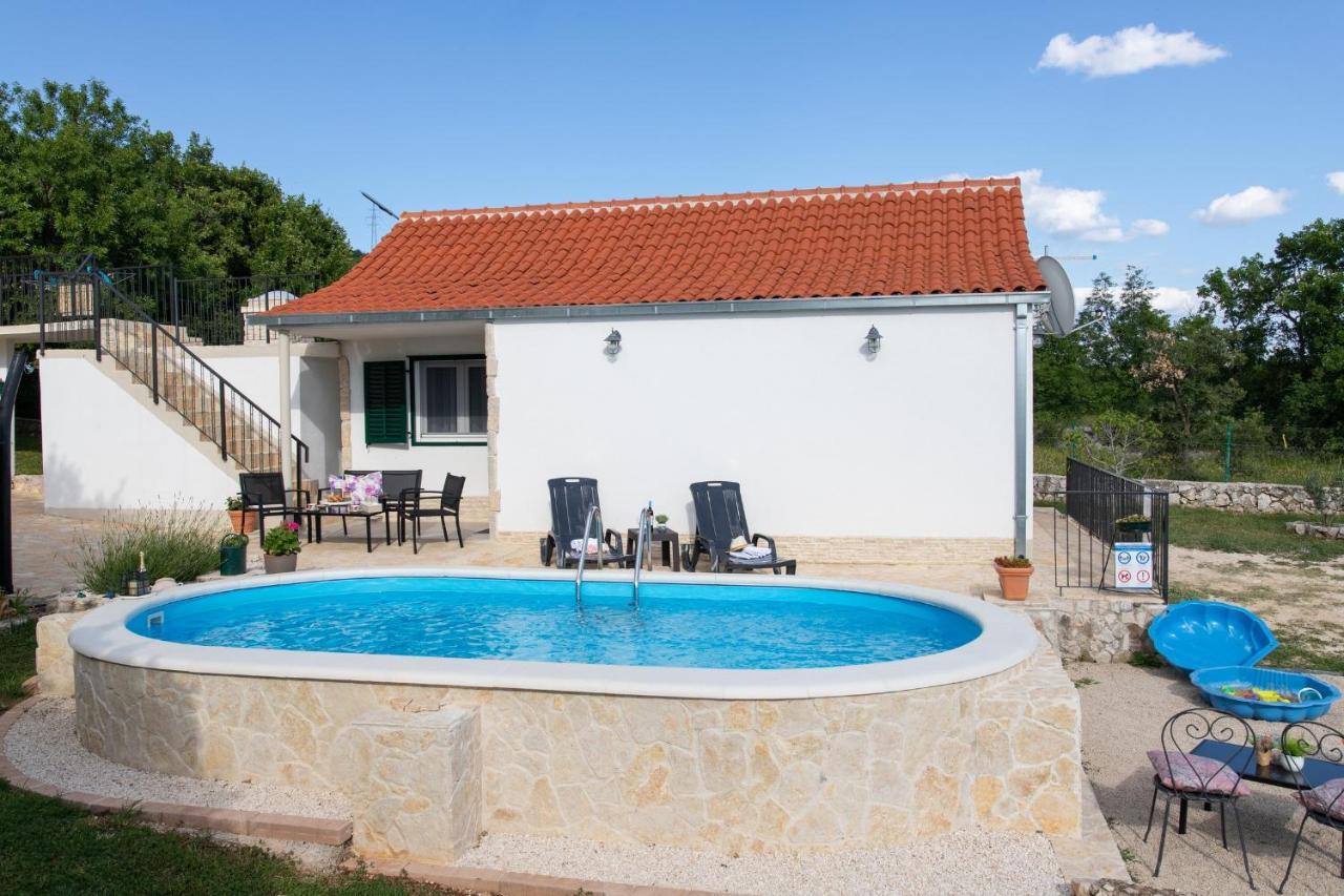Holiday Home Sego With Private Pool Veliki Brocanac ภายนอก รูปภาพ